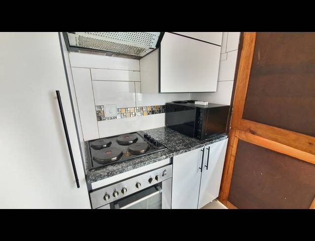 3 BEDROOM HOUSE FOR SALE IN THE ORCHARDS